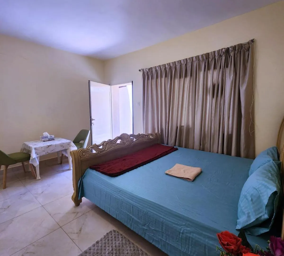 Apartamento Suitable Studio Room Family&Friends -Abudhabi Abu Dhabi Emirados Árabes Unidos